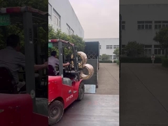 Sợi thép không gỉ đang được tải lên tủ.